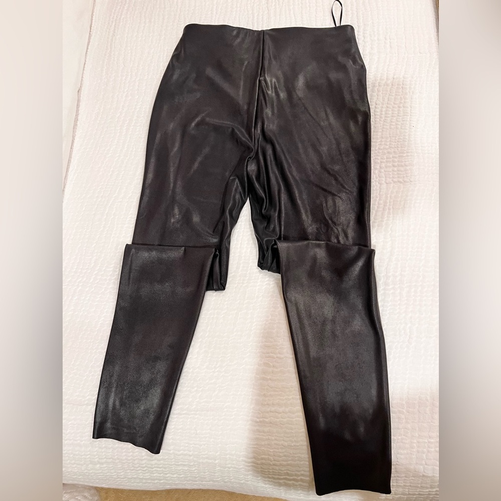 Gianni Bini black leggings
